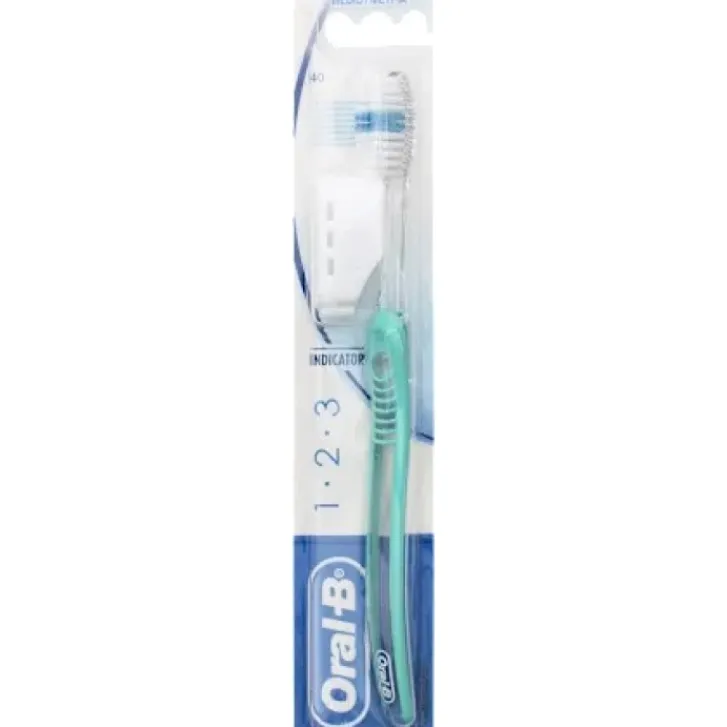 PROCTER & GAMBLE SRL Oral-B Indicator Spazzolino Manuale Setole Medie 35 mm 2 Pezzi Clearance